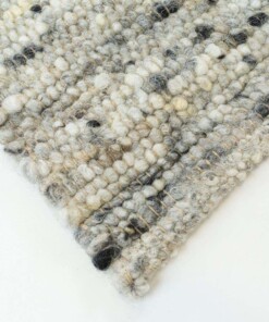 Alfombra de lana tejida a mano Veve - Gris/Crema - close up zijkant, thumbnail Alfombra de lana tejida a mano Veve - Gris/Crema - close up zijkant, thumbnail