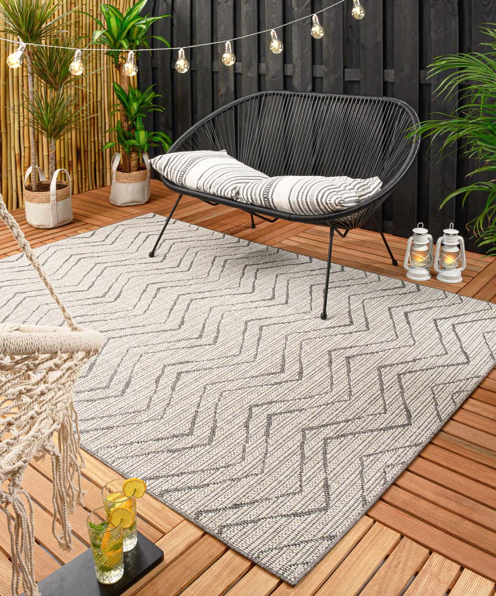 Alfombra de exterior en zigzag Summer - Crema/Gris - sfeer Alfombra de exterior en zigzag Summer - Crema/Gris - sfeer