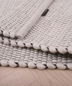 Alfombra de lana Lett - Blanca - close up vouw, thumbnail