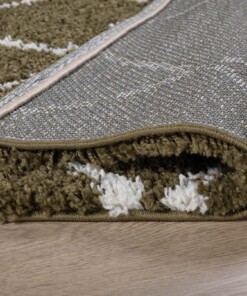 Alfombra a rombos de pelo largo Habitat - Verde oliva/Blanco - close up vouw, thumbnail Alfombra a rombos de pelo largo Habitat - Verde oliva/Blanco - close up vouw, thumbnail
