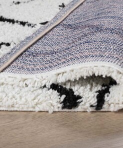 Alfombra a rombos de pelo largo Habitat - Blanco/Negro - close up vouw, thumbnail Alfombra a rombos de pelo largo Habitat - Blanco/Negro - close up vouw, thumbnail