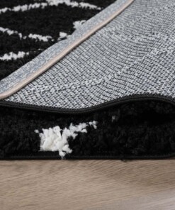 Alfombra a rombos de pelo largo Habitat - Negro/Blanco - close up vouw, thumbnail Alfombra a rombos de pelo largo Habitat - Negro/Blanco - close up vouw, thumbnail