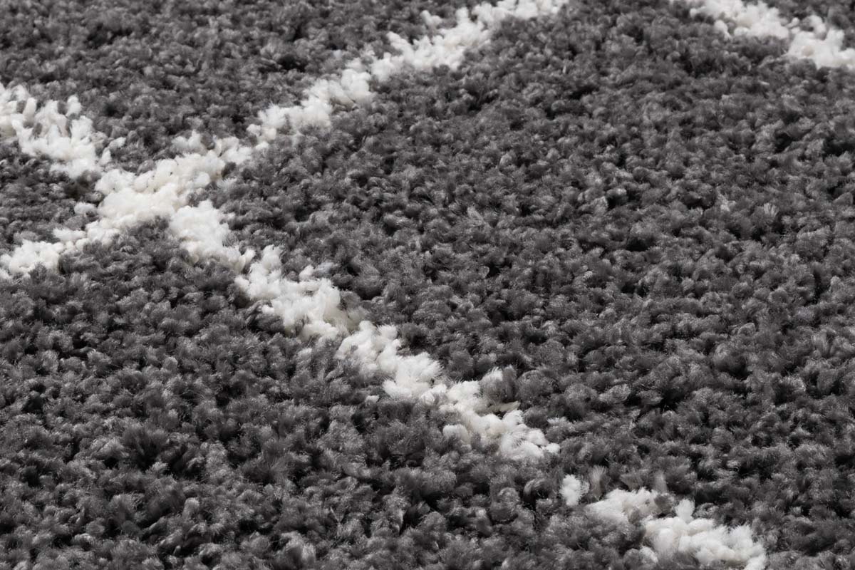 Alfombra cuadrada a rombos de pelo largo Habitat - Gris/Blanco - close up materiaal Alfombra cuadrada a rombos de pelo largo Habitat - Gris/Blanco - close up materiaal