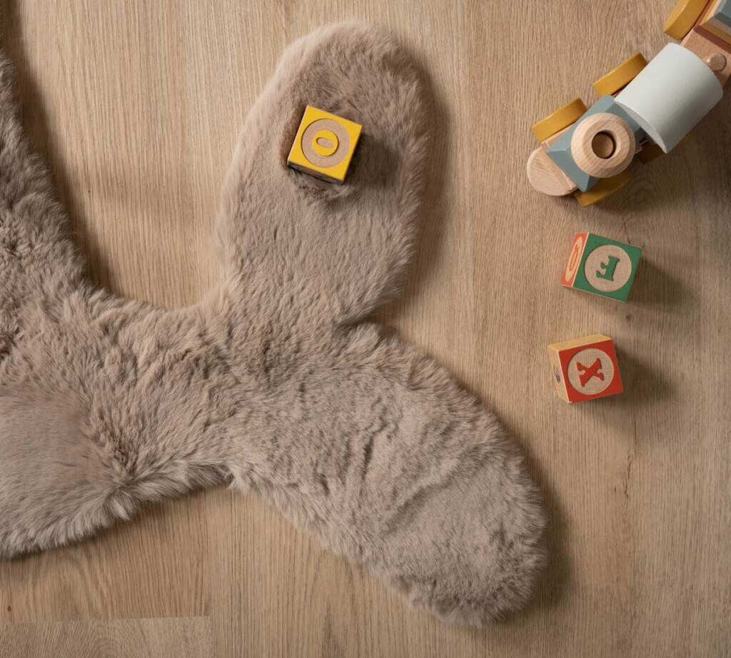 close up Kindervloerkleed Walvis – Fluffy beige