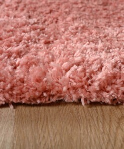 Alfombra ovalada de pelo largo - Cozy Shaggy Pink - close up zijkant, thumbnail