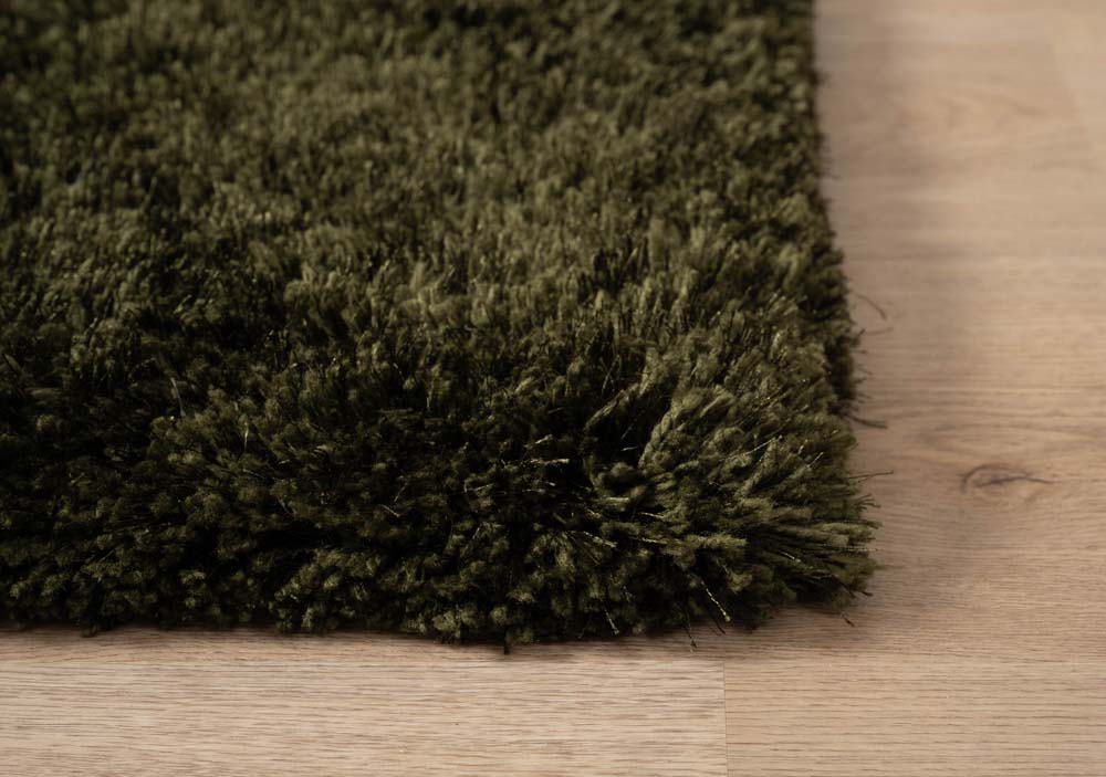 Alfombra Shaggy - Meadow Verde Oliva - close up Alfombra Shaggy - Meadow Verde Oliva - close up