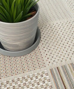 Alfombra exterior cuadros - Lyra crema/multi - close up, thumbnail Alfombra exterior cuadros - Lyra crema/multi - close up, thumbnail