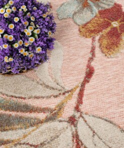 Alfombra exterior flores - Lilly rosa - close up, thumbnail