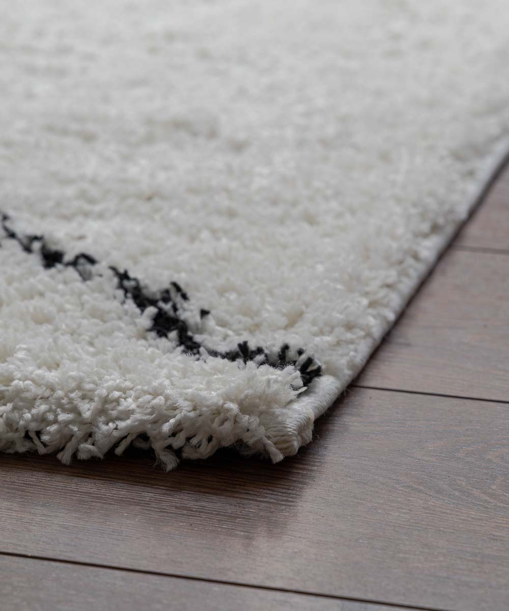 Alfombra cuadrada bereber de pelo largo Artisan - Blanco/Negro - close up Alfombra cuadrada bereber de pelo largo Artisan - Blanco/Negro - close up
