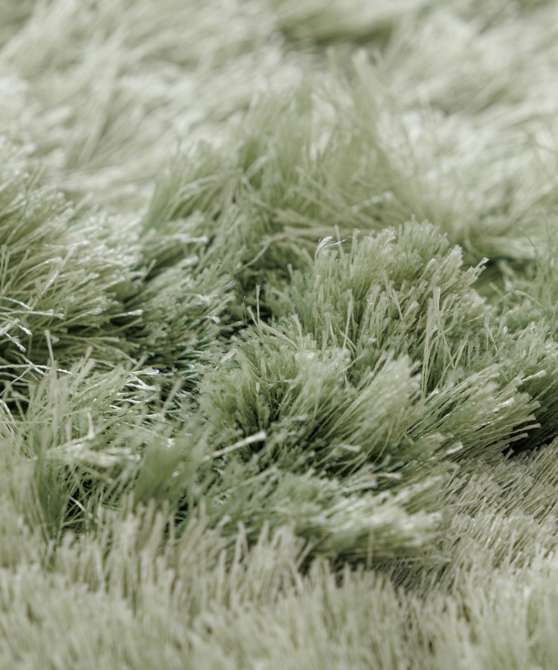 Alfombra de terciopelo - Auréa verde salvia - close up Alfombra de terciopelo - Auréa verde salvia - close up