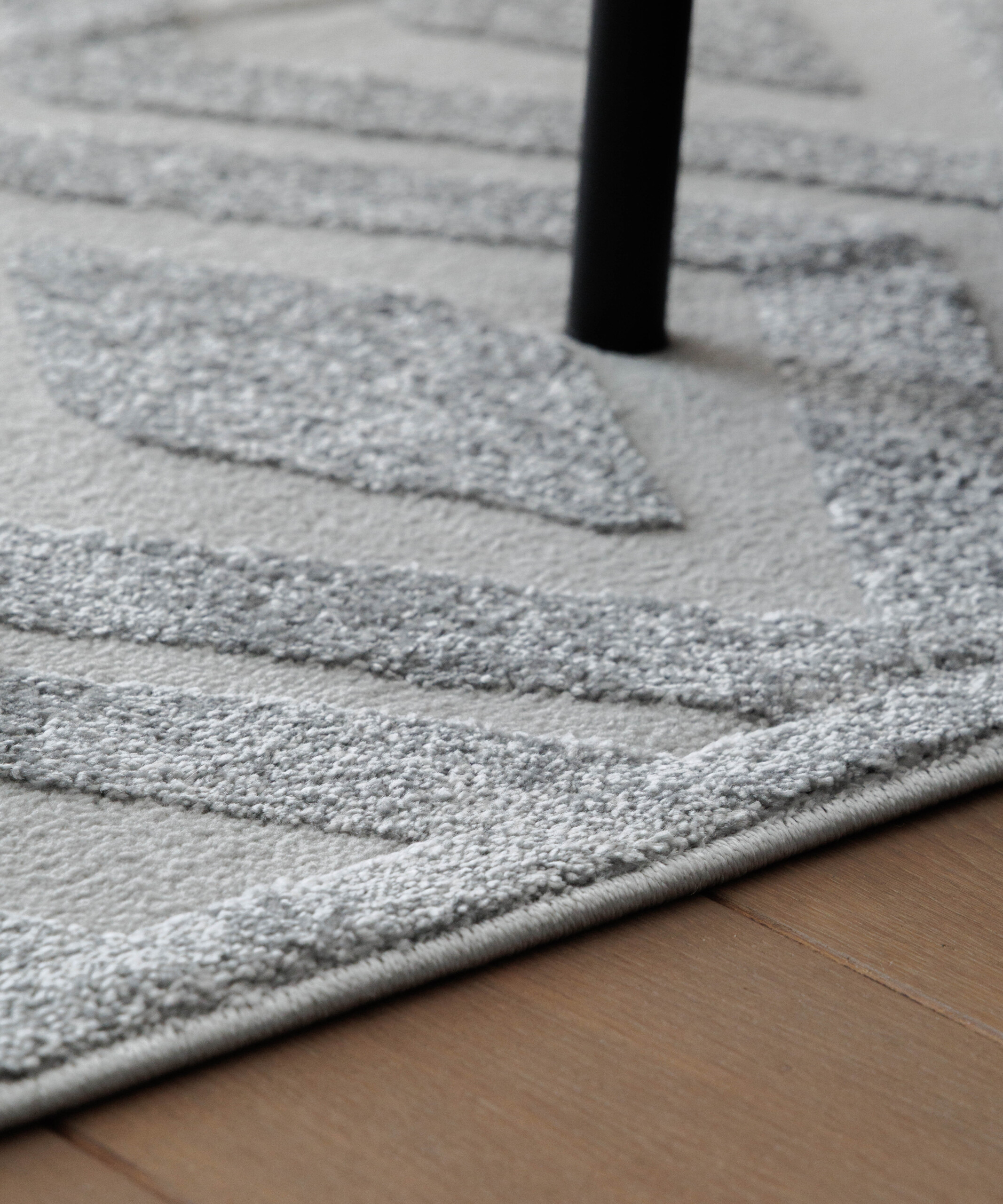 Alfombra de estilo escandinavo - Contour Diamond Gris - close up Alfombra de estilo escandinavo - Contour Diamond Gris - close up