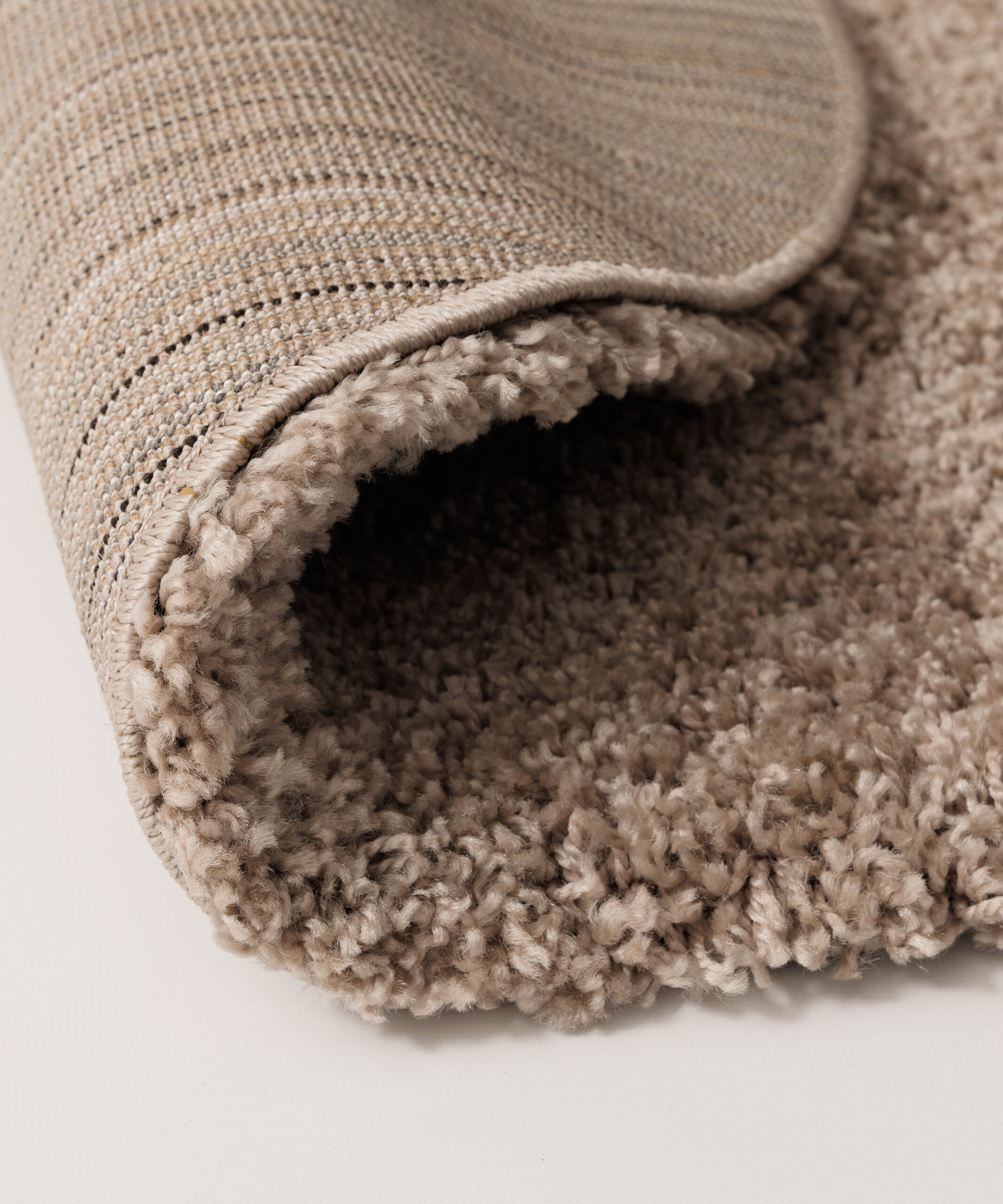 Alfombra redonda de pelo largo Shaggy Grand - Beige - close up Alfombra redonda de pelo largo Shaggy Grand - Beige - close up