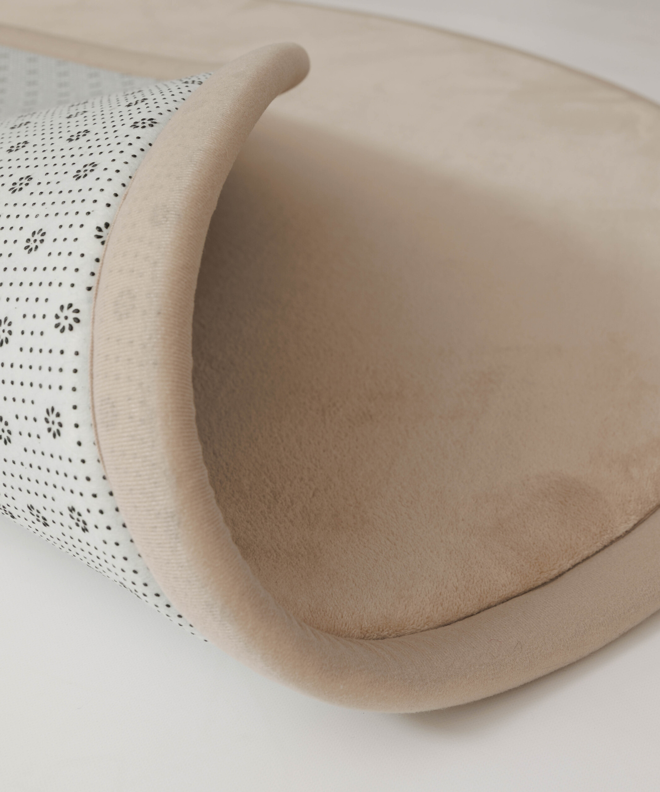 Alfombra redonda infantil - Pluffy beige - close up Alfombra redonda infantil - Pluffy beige - close up